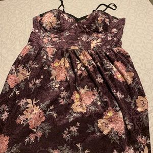 Velvety, floral dress.